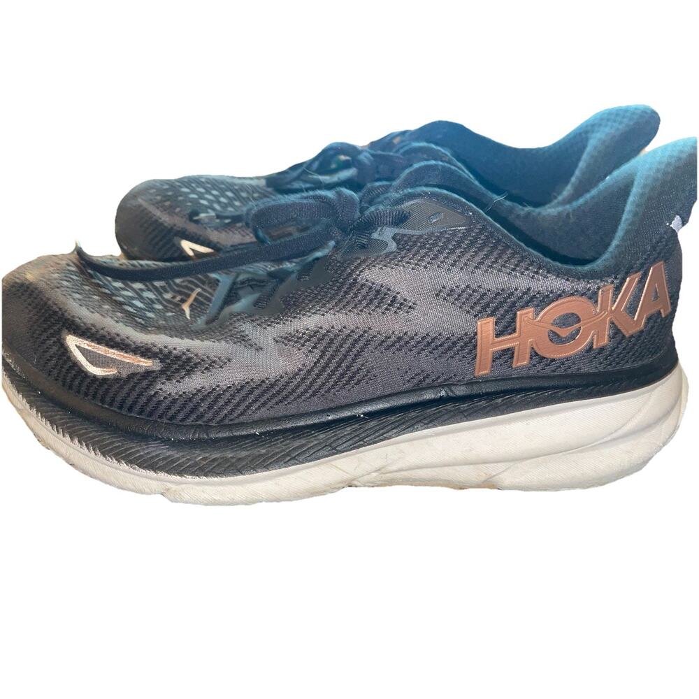 Hoka Men’s One One Clifton 9 Gold And Black Sneakers Sz 9D